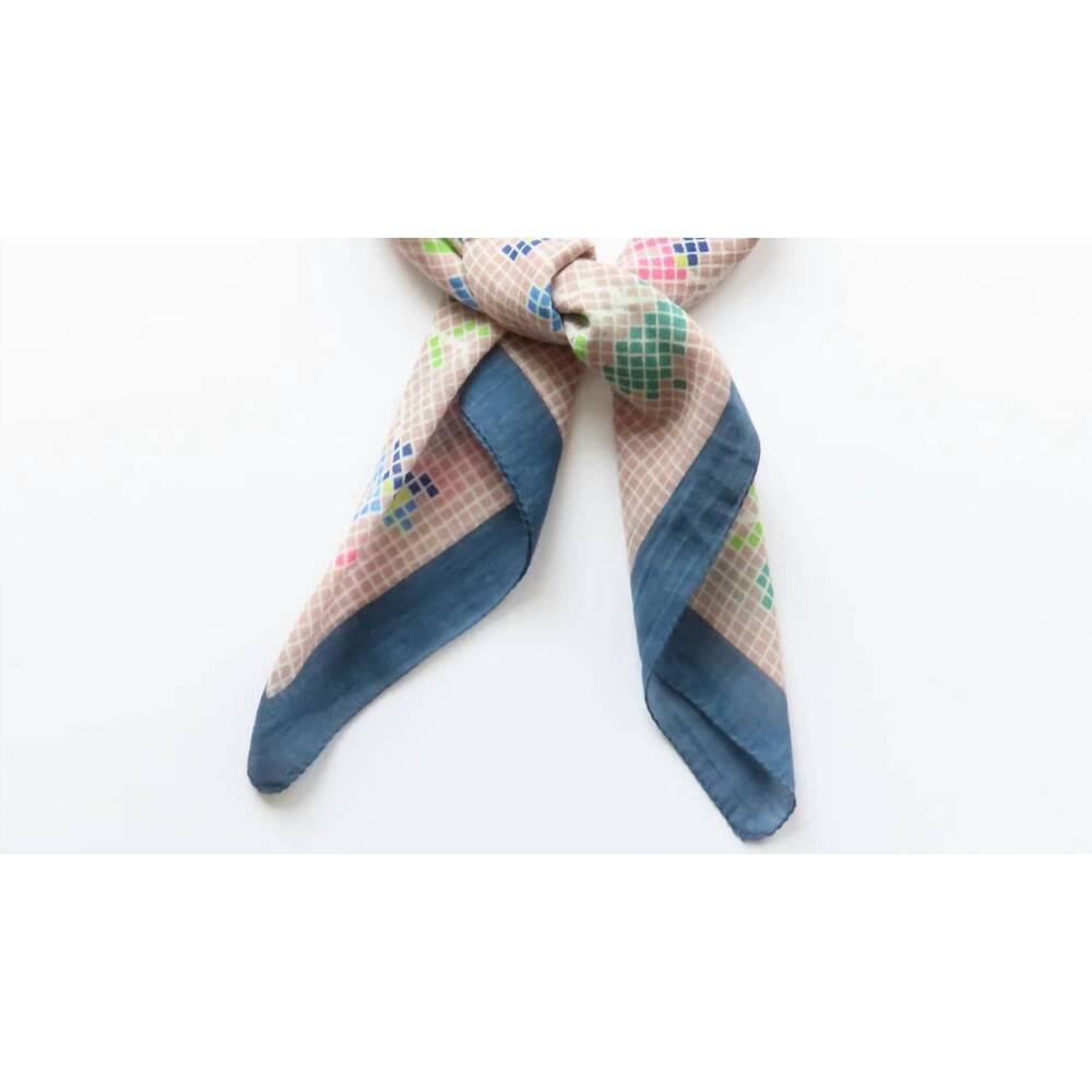 NEW EPICE women's needlepoint flower scarf in multi